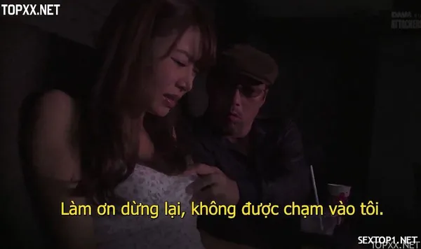Hiếp dâm gái xinh ở rạp chiếu phim