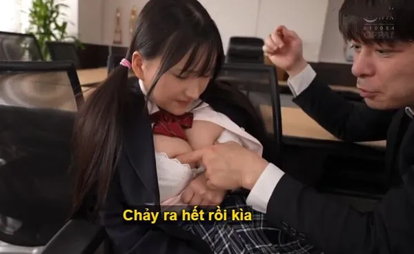 3 năm phổ thông, em học sinh giỏi đã trở thành “bình chứa tôn” của thầy giáo